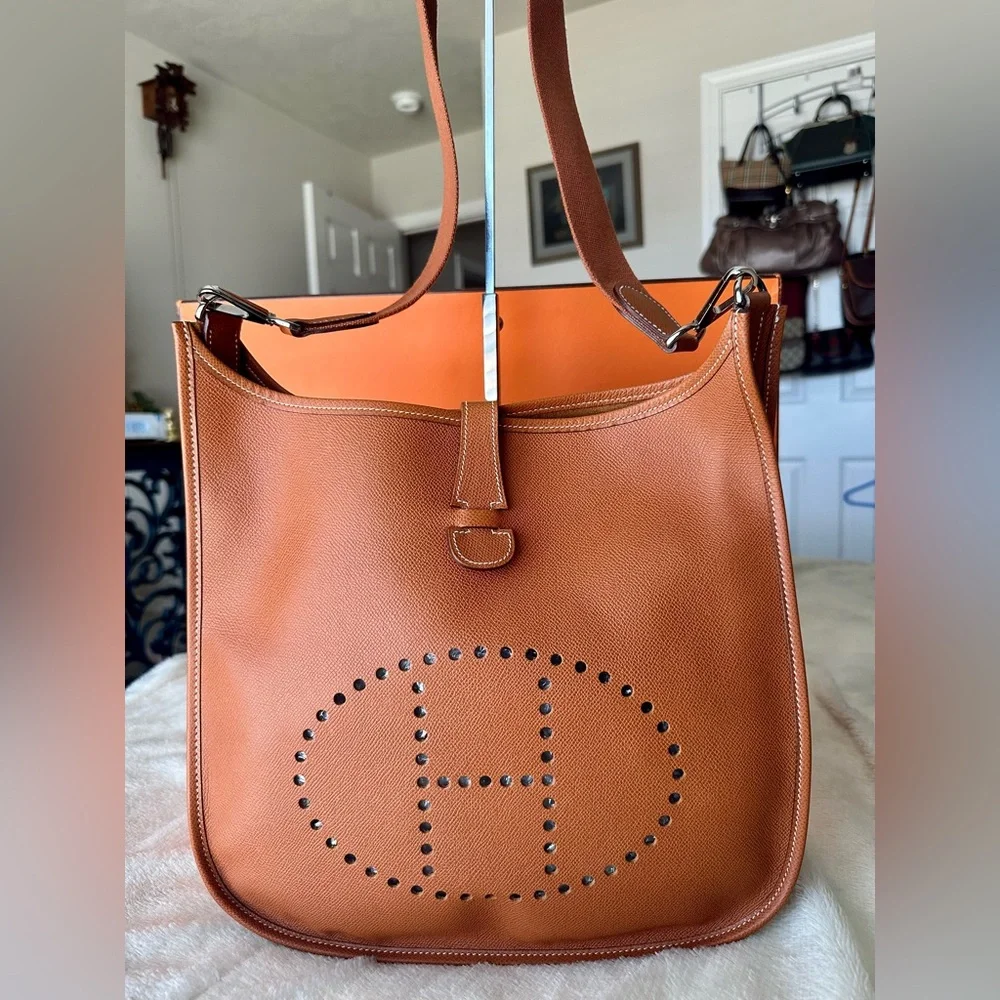 HERMÈS Evelyne GM - Picture 2 of 16